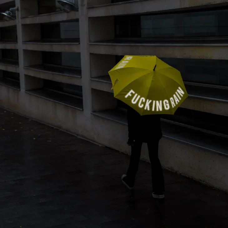 PARAGUAS REFLECTANTE FUCKING RAIN