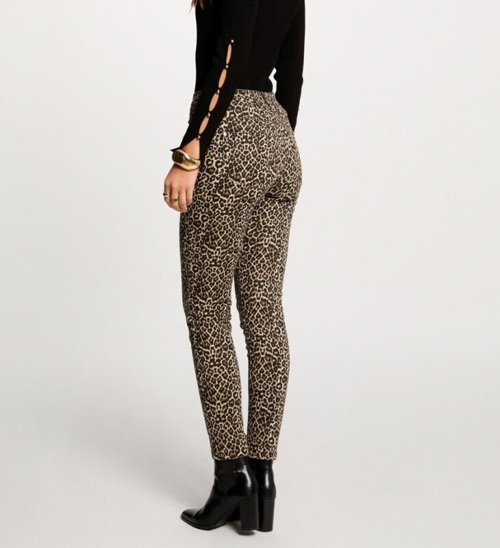 PANTALON SLIM ESTAMPADO - Imagen 2