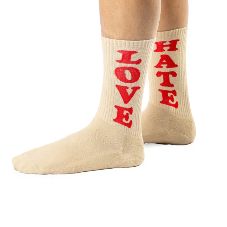 PAR DE CALCETINES LOVE HATE