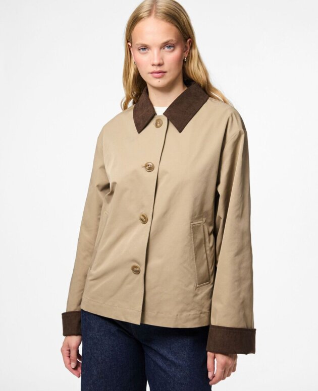CHAQUETA CUELLO PANA