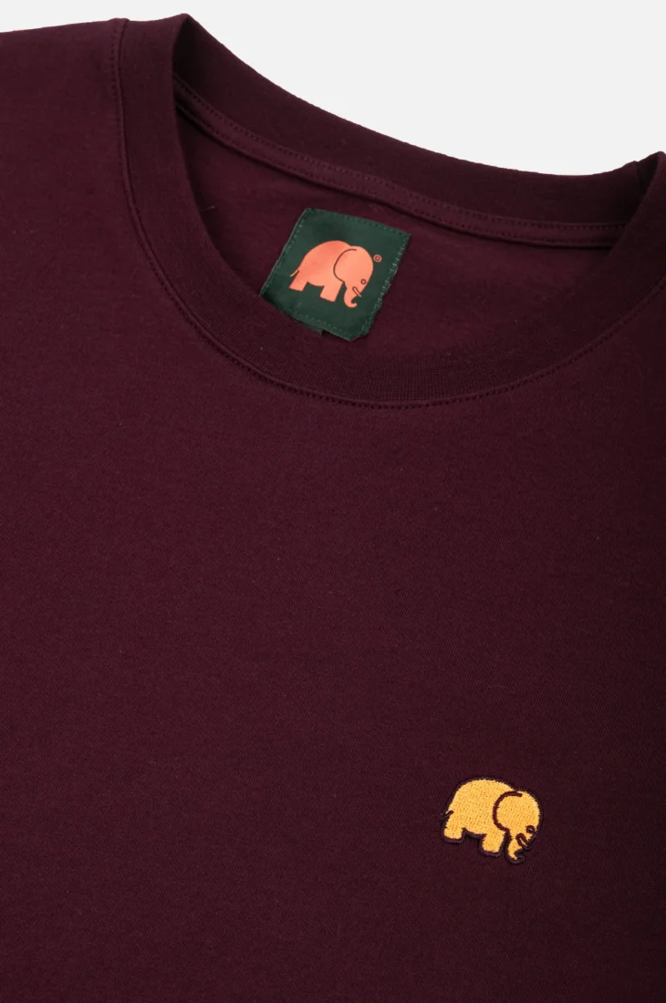 CAMISETA ESSENTIAL BURGUNDY - Imagen 4
