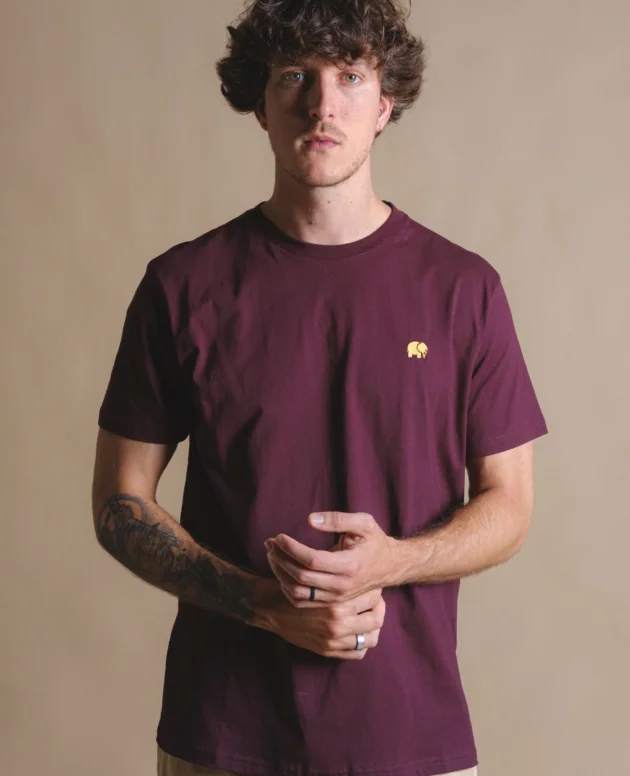 CAMISETA ESSENTIAL BURGUNDY