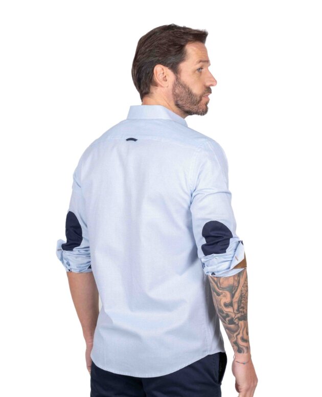 CAMISA ESTRUCTURA CELESTE CON CODERAS