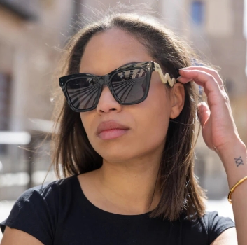 GAFAS DE SOL ALL YOU NEED IS LOVE