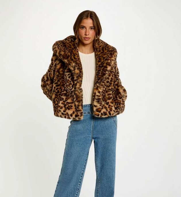 ABRIGO LEOPARDO