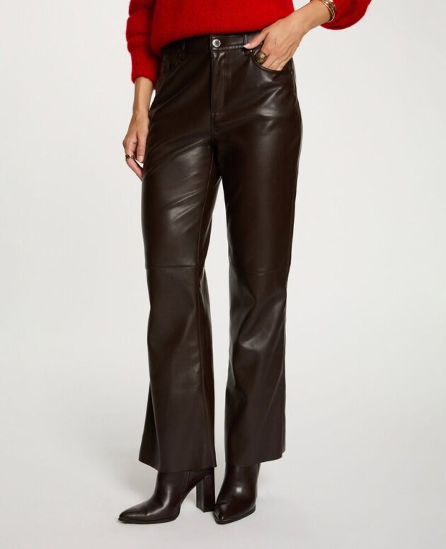 PANTALON BOOTCUT DE CUERO SINTETICO