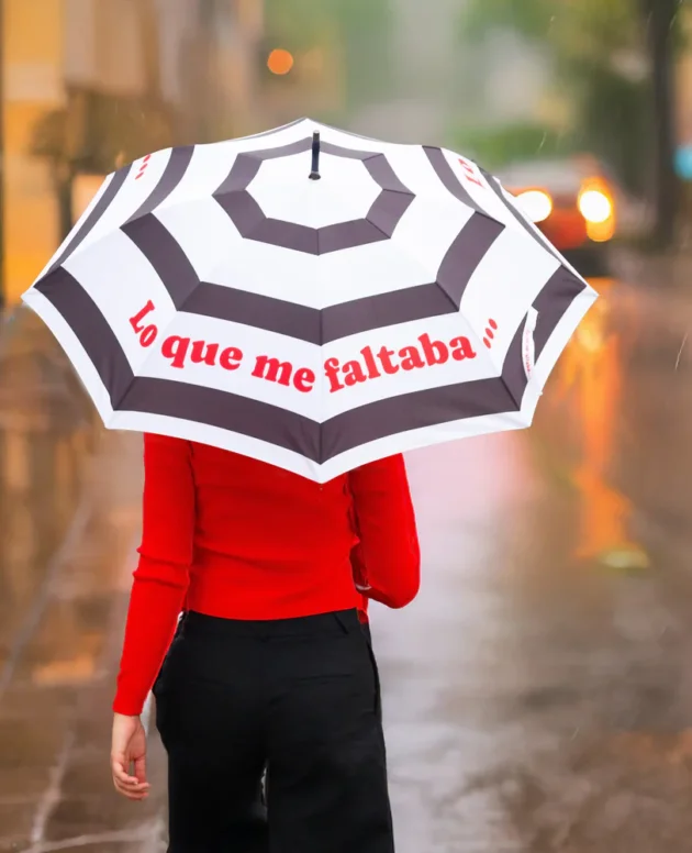 PARAGUAS LO QUE ME FALTABA