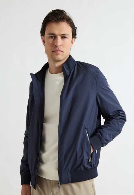 CAZADORA TECNICA FINA