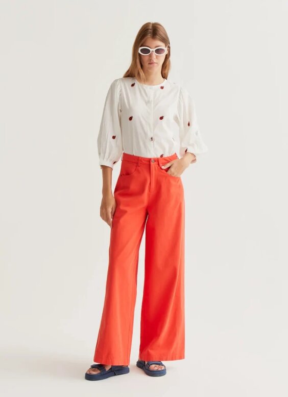 CAMISA CON ESTAMPADO LADYBUGS