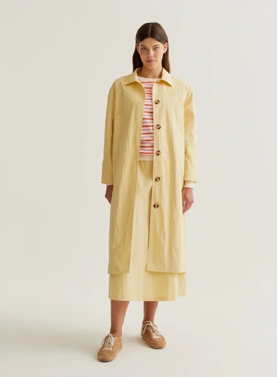 GABARDINA AMARILLO CLARO