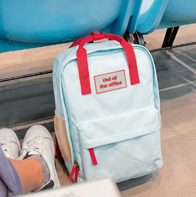 MOCHILA OUT OFF THE OFFICE