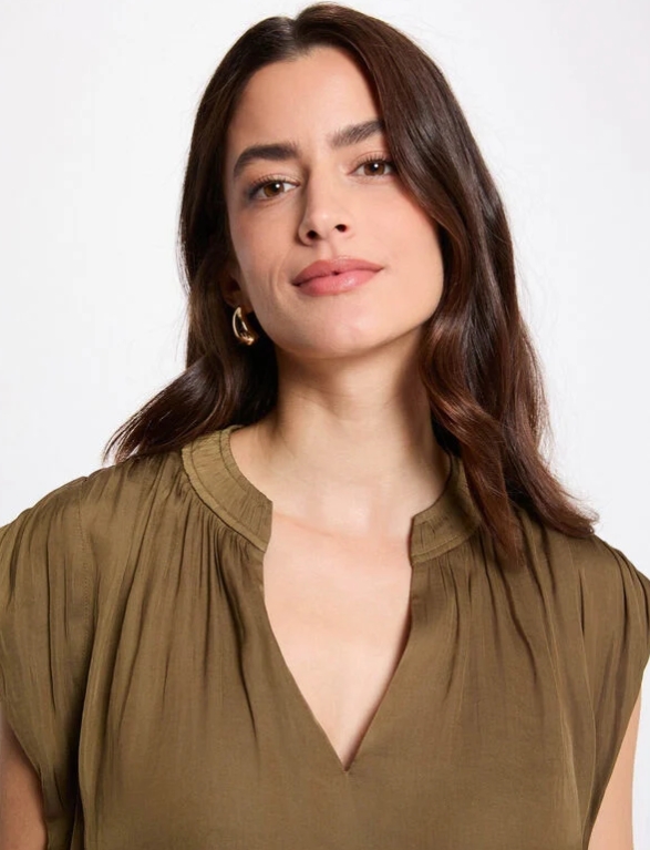 BLUSA MANGA CORTA SATINADA