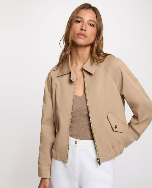 CHAQUETA CORTA CUELLO ABIERTO